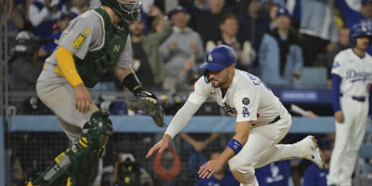 Dodgers vencen a Atléticos con cuatro jonrones, incluido uno de Ohtani