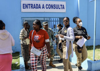 Haitianos no pagan servicios médicos en hospital de Engombe