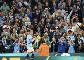 Manchester City gana en la despedida de De Bruyne y roza la Champions