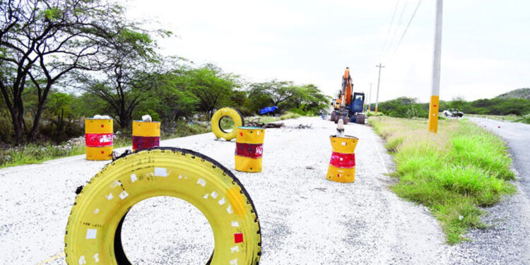 Obras Públicas promete reparar vía que conecta pueblos del Sur
