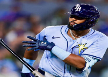 Peloteros dominicanos brillan en la MLB 2025 con fuerza