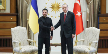 Putin se ausenta de reunión clave con Zelenski en Turquía