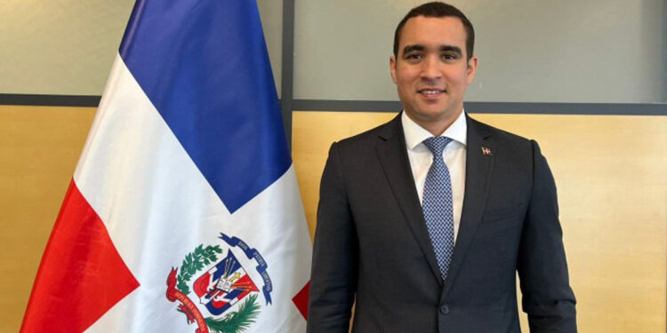 RD busca más inversión china sin afectar relación con EE.UU.