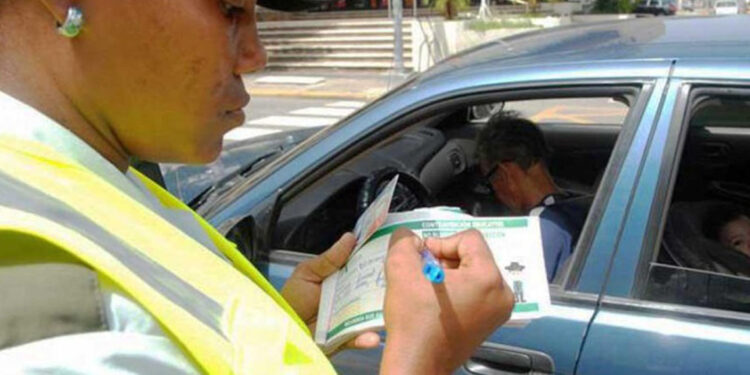 RD tiene más multas de tránsito que licencias de conducir