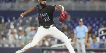 Sandy Alcántara suma sexta derrota seguida ante Tampa Bay
