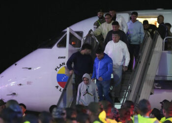 Supremo avala a Trump retirar protección legal a miles de venezolanos