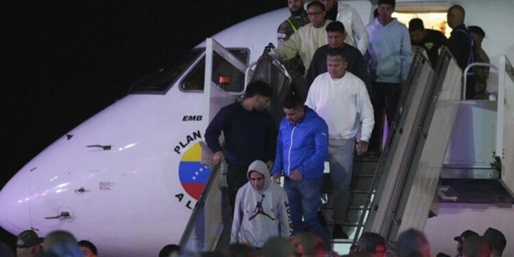 Supremo avala a Trump retirar protección legal a miles de venezolanos