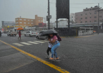 Vaguada seguirá causando lluvias; mantienen alerta en varias provincias