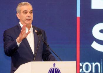 Abinader pide protocolo de acción para aspirantes presidenciales del PRM