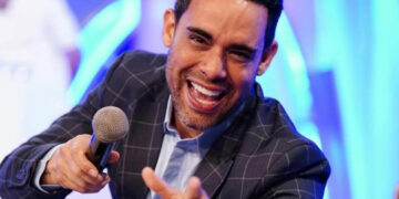 Albert Mena se despide de "Más Roberto" tras cuatro años