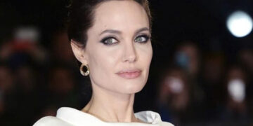 Angelina Jolie cumple 50 años como voz crítica y activista global
