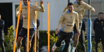 Argentina, con Messi, enfrenta a un Chile urgido de puntos en las eliminatorias