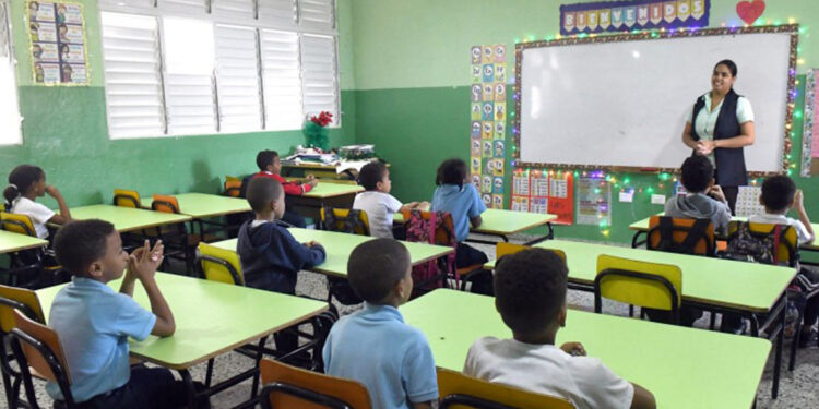 Educación fija el 25 de agosto como inicio del año escolar 2025-2026