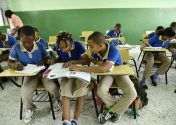 Educación incluirá Moral y Cívica en el currículo desde el año escolar 2025-2026