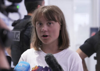 Greta Thunberg es deportada de Israel tras incautación de barco con ayuda a Gaza