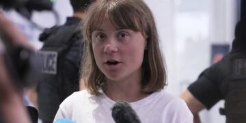 Greta Thunberg es deportada de Israel tras incautación de barco con ayuda a Gaza