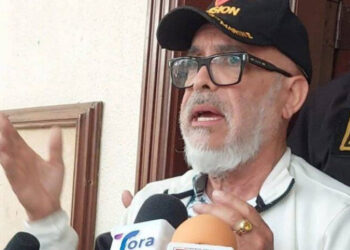 Imponen grillete y medida de coerción a Ángel Martínez por difamación