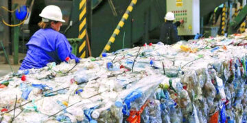 Industrias rechazan prohibición total del plástico y proponen soluciones sostenibles