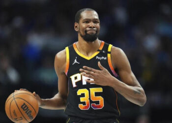 Kevin Durant llega a los Rockets en cambio por Brooks y Green
