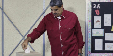 Maduro dice que reactivó vuelos con RD tras pedido de Sergio Vargas