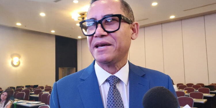 Ministro de Trabajo aboga por empleos de calidad ligados al crecimiento económico