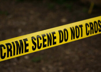 Muere niño de 15 años por bala perdida camino al trabajo