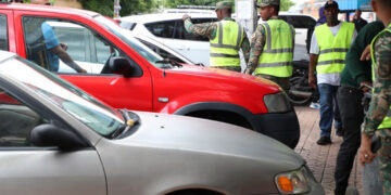 Multas de tránsito incluirán recargos por grúas y parqueo