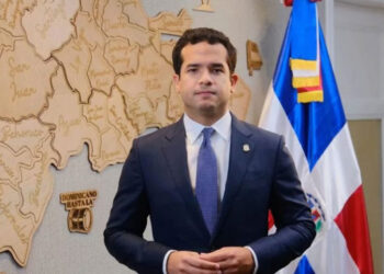 Omar Fernández defiende derecho de RD a deportar indocumentados