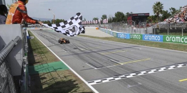 Oscar Piastri gana en España y amplía ventaja en la F1