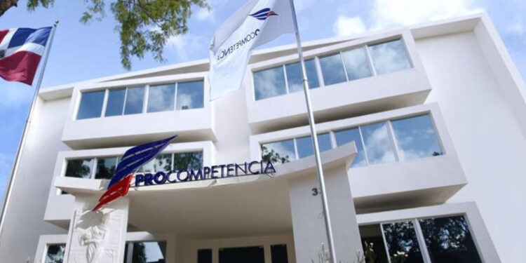 Procompetencia investiga presunta colusión de dos empresas en licitaciones públicas