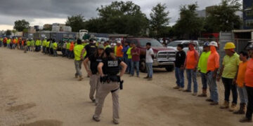 Puerto Rico protesta contra redadas migratorias y defiende a comunidad dominicana