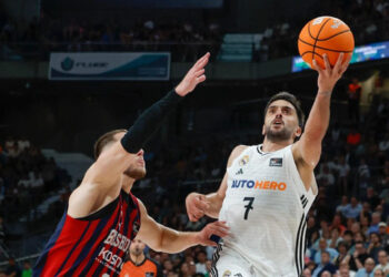 Real Madrid vence al Baskonia y sigue invicto como local