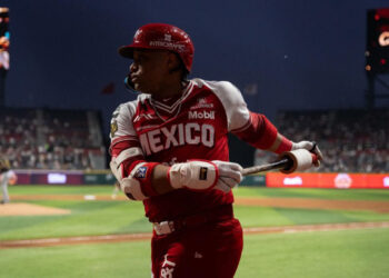 Robinson Canó conecta su hit 200 en la Liga Mexicana