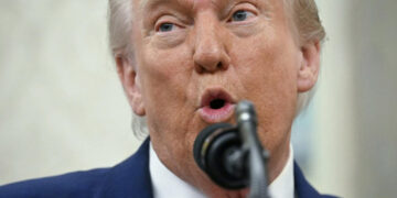 Trump prohibirá uso de máscaras en protestas contra su gobierno