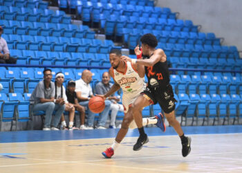Yeison Colomé guía triunfo de Cañeros y frenan racha de Reales en la LNB