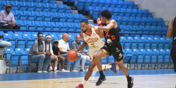 Yeison Colomé guía triunfo de Cañeros y frenan racha de Reales en la LNB
