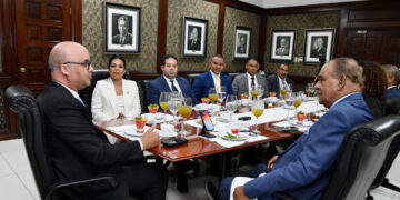Acuerdo de cielos abiertos impulsa turismo y tarifas bajas