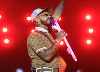 Anuel AA brilla en el Quisqueya en debut en solitario