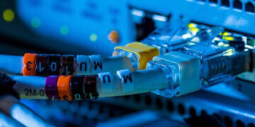 Cortes de fibra óptica afectan servicios de Claro a nivel nacional