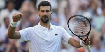 Djokovic enfrentará a Sinner en semifinales de Wimbledon tras agónica victoria