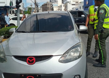 Multarán con RD$1,000 a conductores que giren a la izquierda en Lope de Vega