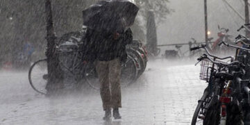 Onda tropical y vaguada provocarán más lluvias en RD