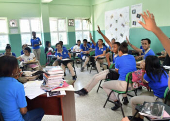 Padres optan por escuelas de tanda extendida, pero faltan cupos disponibles