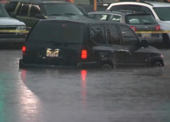 Tormentas causan apagones e inundaciones en Nueva York y Nueva Jersey