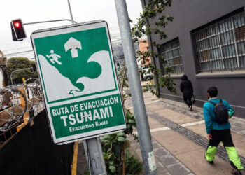 Millones evacuados por tsunami tras sismo en Rusia