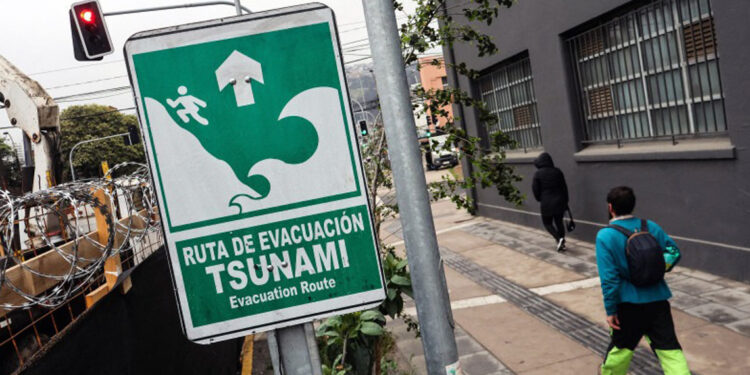 Millones evacuados por tsunami tras sismo en Rusia