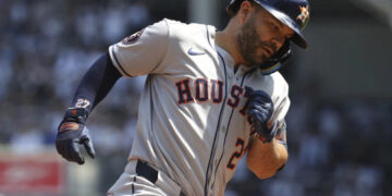 Alexander domina a Yanquis y Astros aseguran la serie