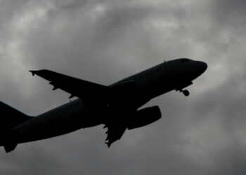 Aumentan turbulencias aéreas por efecto del cambio climático