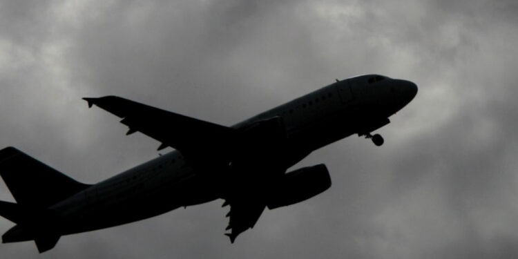 Aumentan turbulencias aéreas por efecto del cambio climático