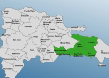 COE coloca seis provincias en alerta verde por onda tropical
